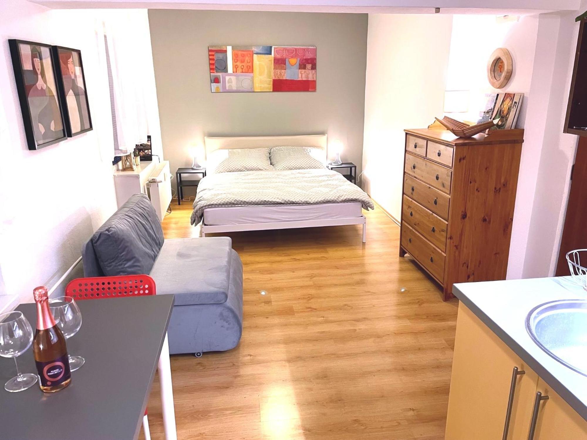 Charming Studio In The Old Town Apartamento Bratislava Exterior foto